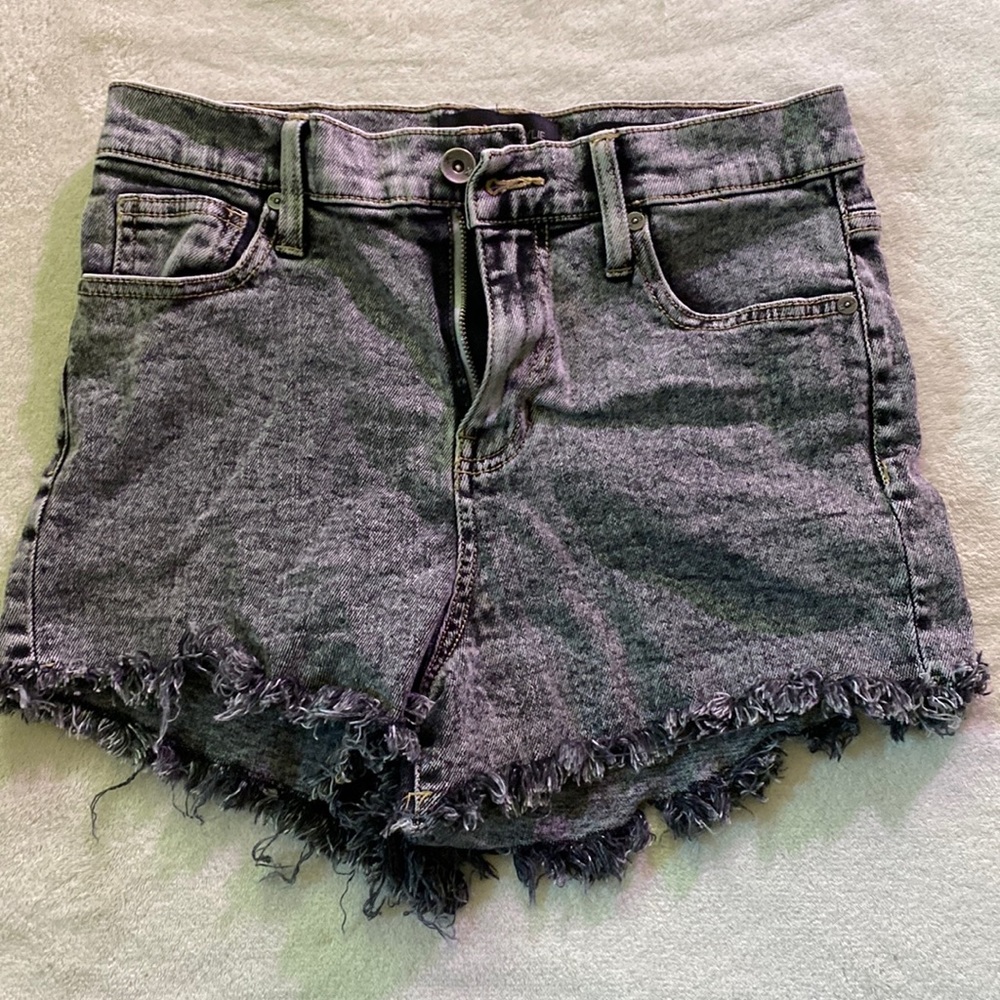 Size 28 Dark Washed Distressed Jean Shorts